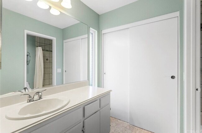 Building Photo - 22931 Springdale Dr