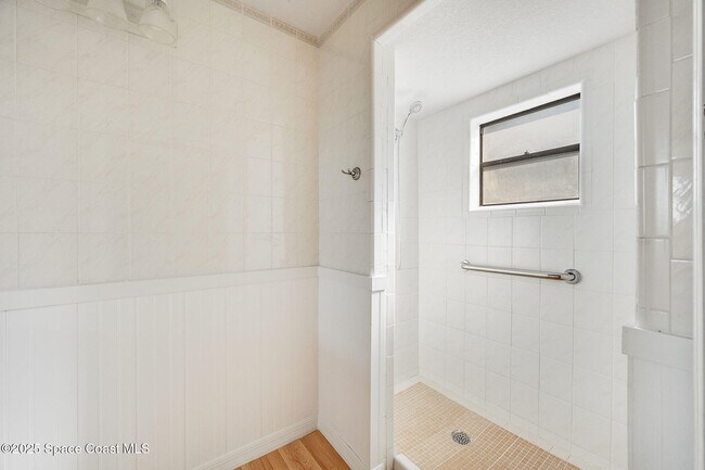 Building Photo - 115 Angelo Rd SE