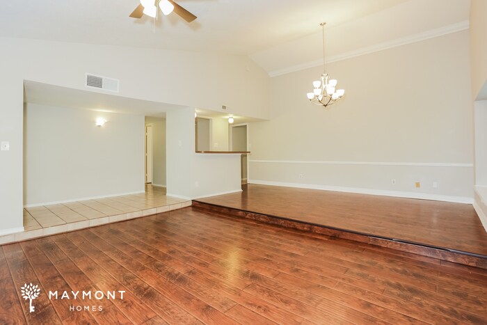 Building Photo - 510 Redwood Dr