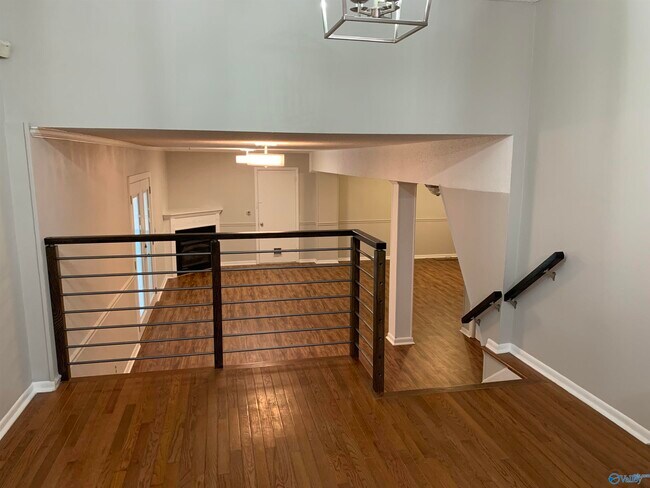 Building Photo - 2602 Vinyard St NE