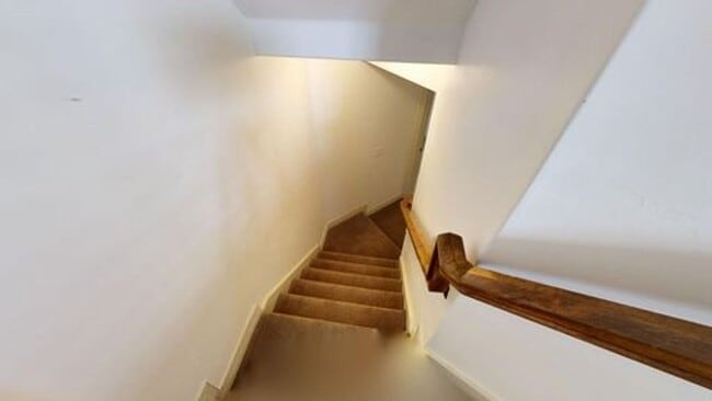 Building Photo - A PERFECT TOWNHOME IN EAGLE MOUNTAIN