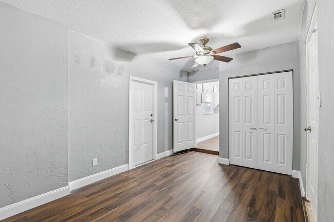 Building Photo - Beautiful, renovated 3 bedroom 1 bath home