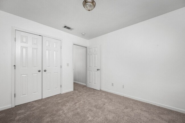 Building Photo - 340 Stewarts Landing Cir