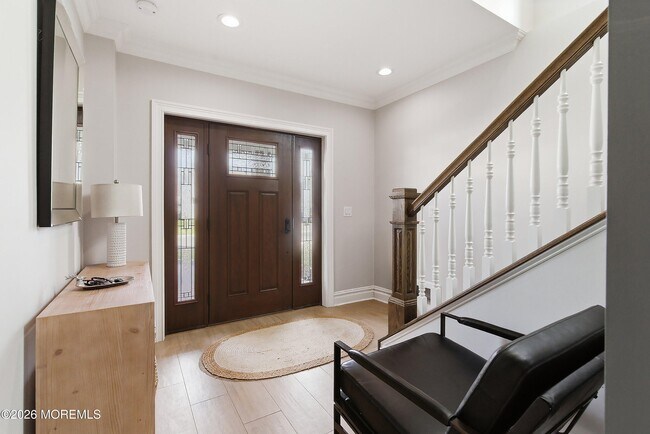 Building Photo - 619 Park Ave