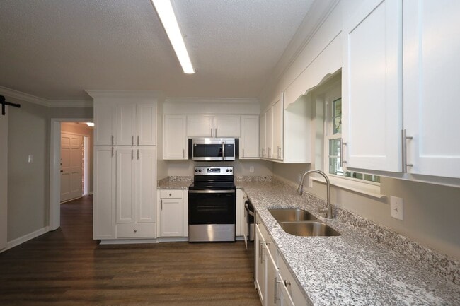 Building Photo - 4116 Lantern Ln