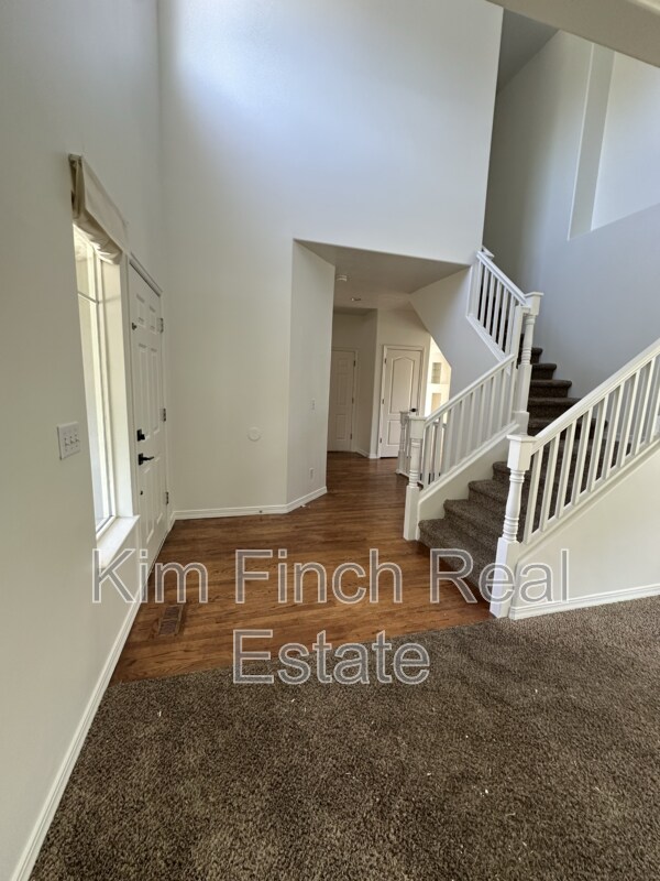 Building Photo - 9820 Deep Creek Dr