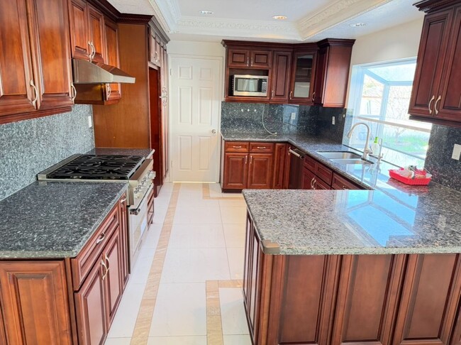 Building Photo - 1038 Regal Canyon Dr