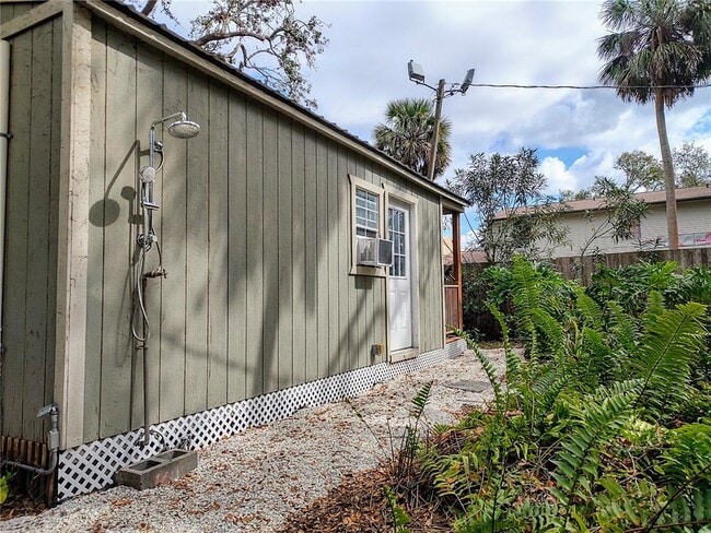 Building Photo - 3400 Clark Dr