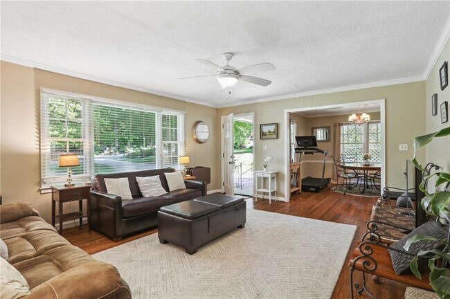Building Photo - 2873 Briarcliff Rd NE