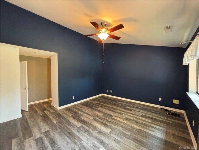 Building Photo - 507 Scenic Ln