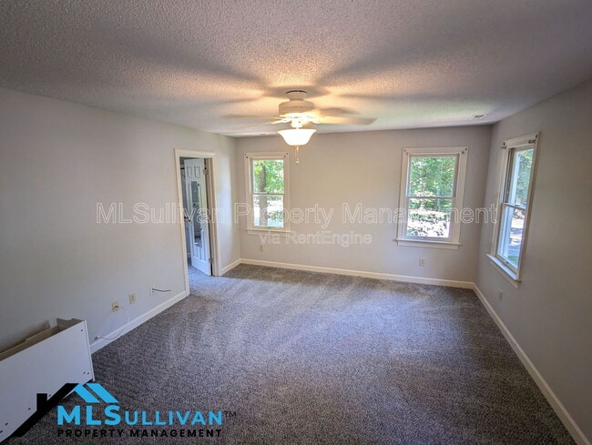 Building Photo - 4101 Grove Ridge Dr