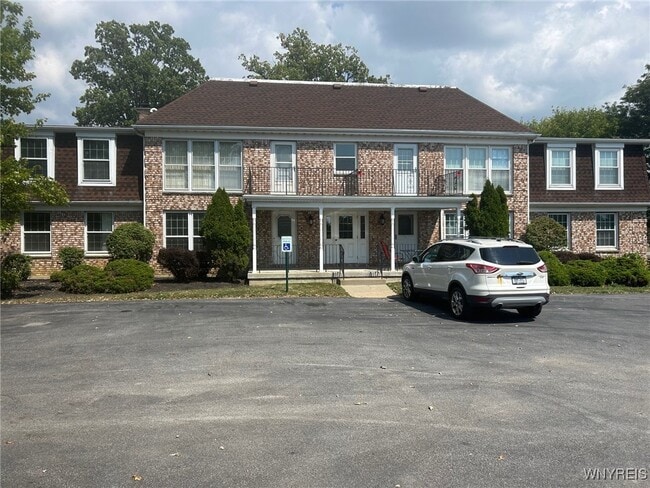Building Photo - 80 Carriage Dr
