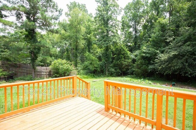 Building Photo - 7177 Helen Dr