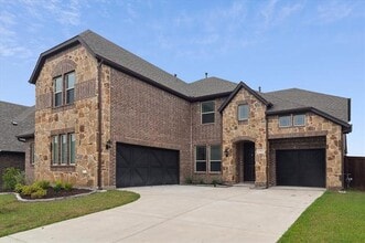 Building Photo - 1702 Veneto Dr