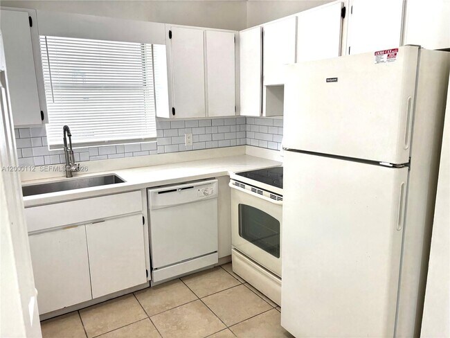 Building Photo - 20044 SW 87th Pl