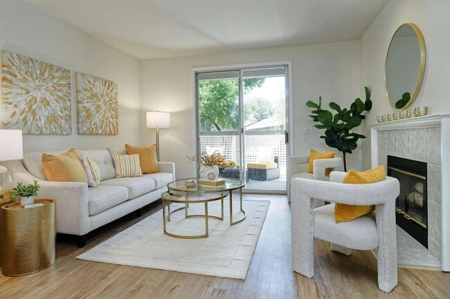 Building Photo - 5947 Lake Hennessy Ct