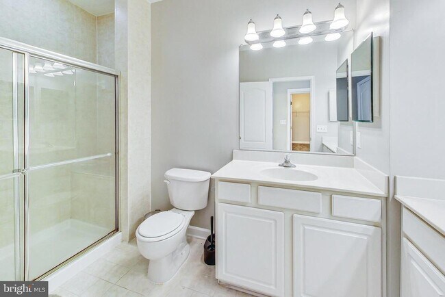 Building Photo - 3274 Amazon Ln