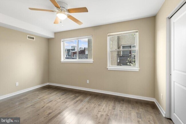 Building Photo - 2030 Sepviva St
