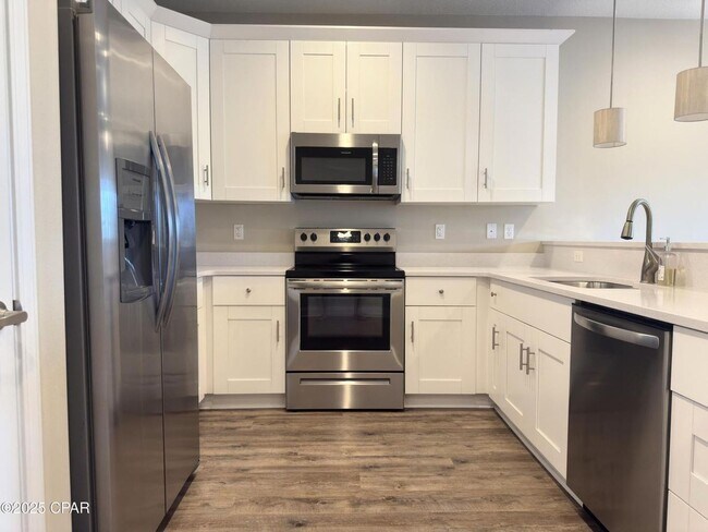 Building Photo - Miller's Landing 3BR/3Bth