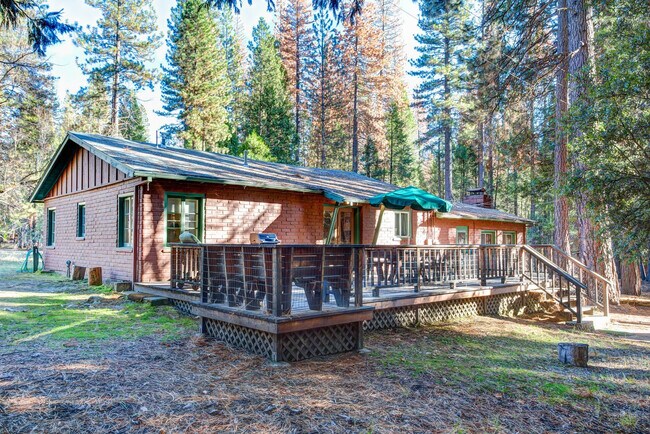 Building Photo - 8015 Chilnualna Falls Rd