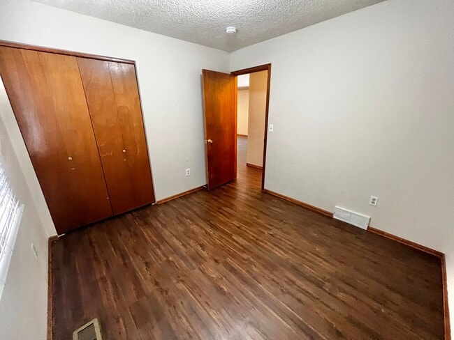 Building Photo - Spacious 4 Bed, 3 Bath Ranch in South Fort Collins