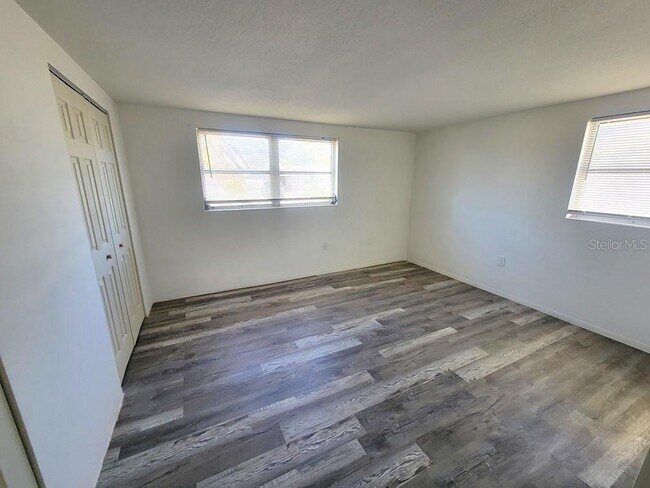 Building Photo - 7920 Pineapple Ln