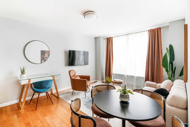 Building Photo - 234 W 73rd St