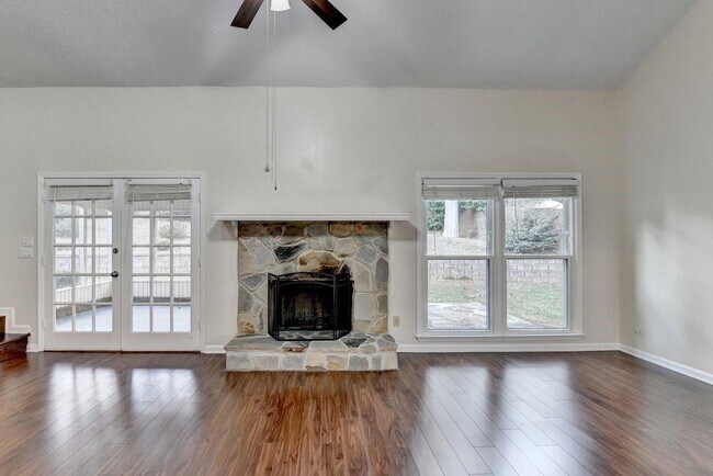 Building Photo - 200 Pine Bridge Trail