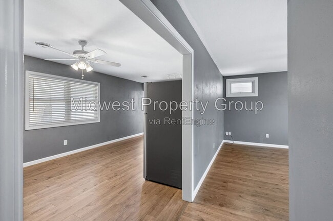 Building Photo - 1595 Flicker Dr