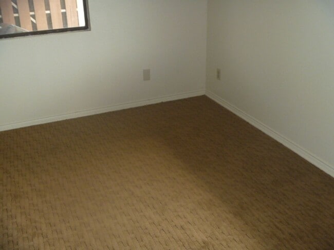 Building Photo - 3/2 $2150.00