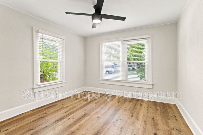 Building Photo - 1153 34th Ave N