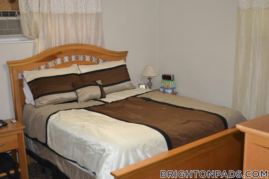 Building Photo - 357 Faneuil St