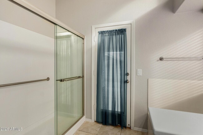 Building Photo - 3939 E Encinas Ave