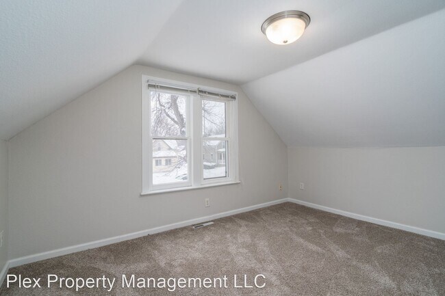 Building Photo - 2 br, 1.5 bath House - 625 7th Avenue South