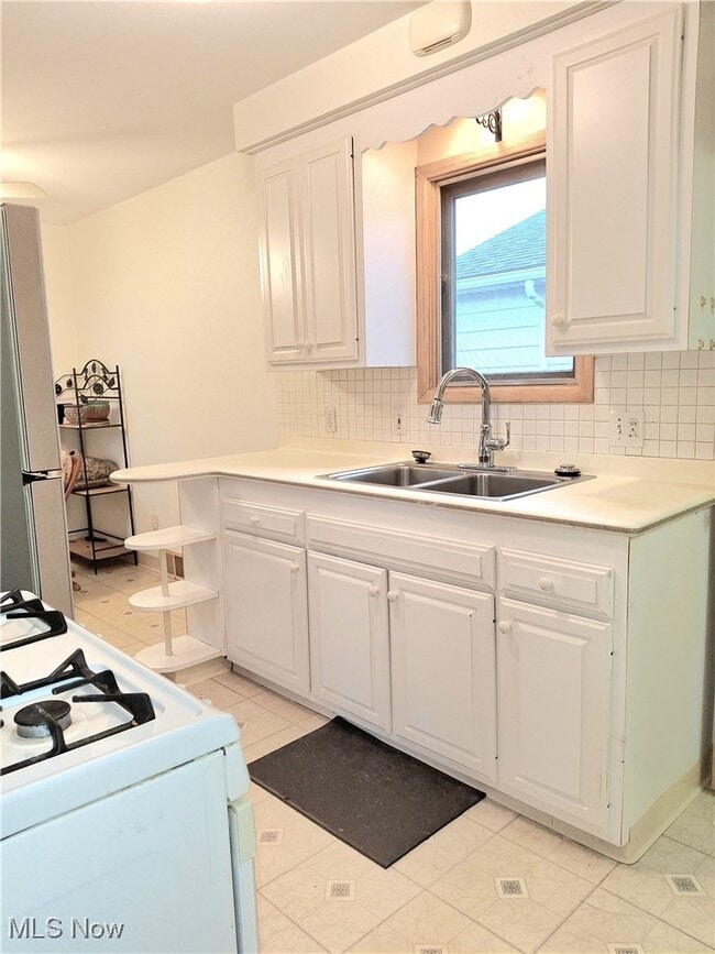 Building Photo - 2903 Center Dr