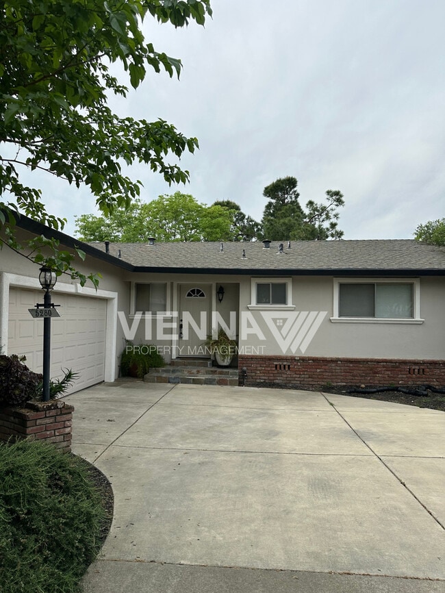 Building Photo - 5280 5th St