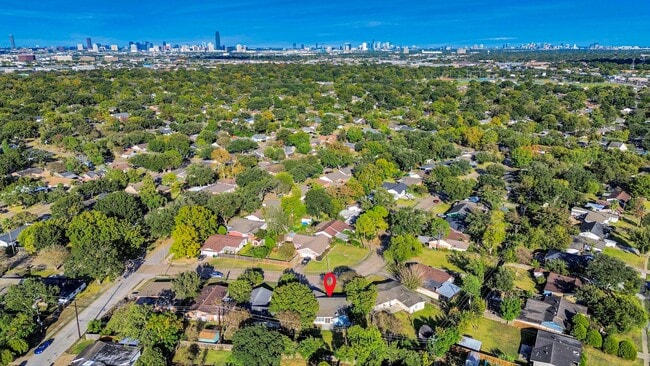 Building Photo - 7914 Marinette Dr