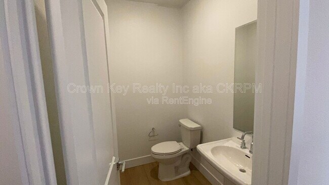 Building Photo - 2703 Joshua St