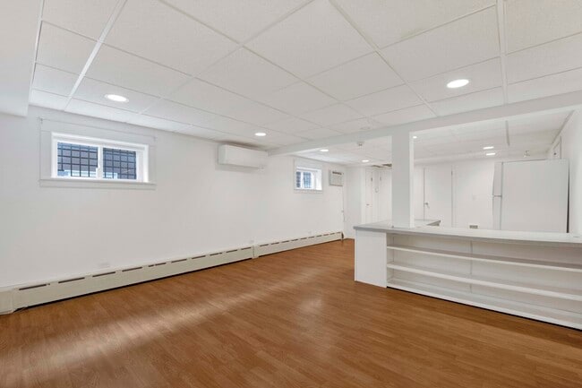 Building Photo - 636 S Euclid Ave