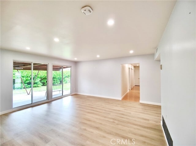 Building Photo - 1308 W Vine Ave