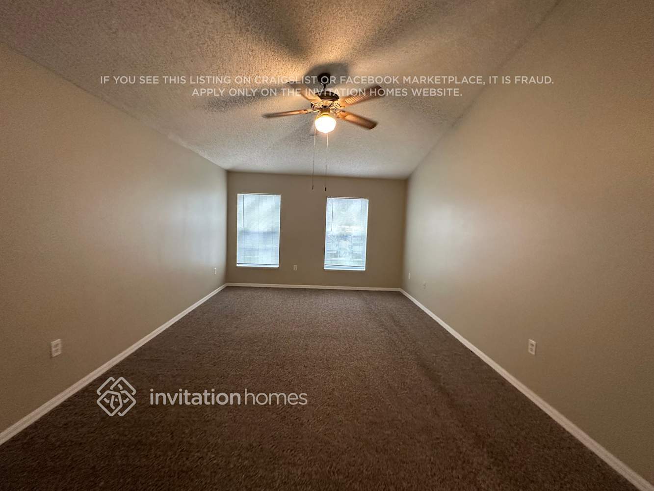 Building Photo - 2165 Clearwater Dr