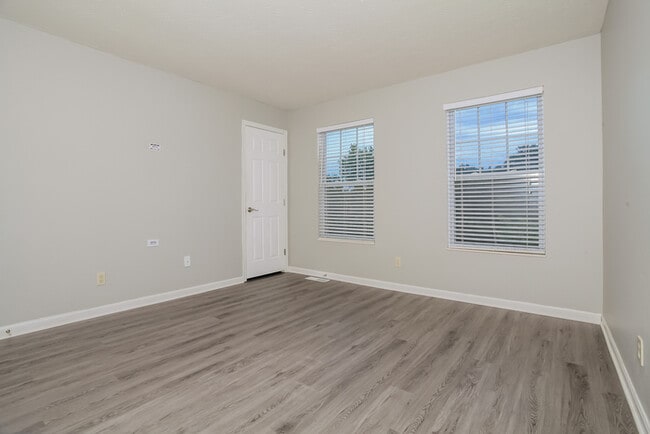Building Photo - 1152 Edgewater Way