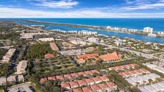 Building Photo - 6 Oakleaf Ct