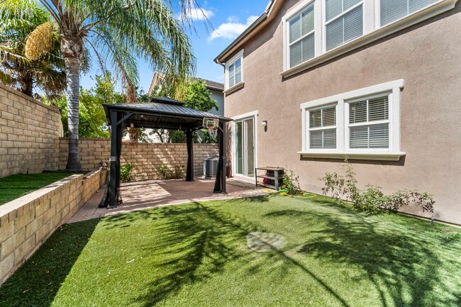 Building Photo - 28225 Clementine Dr