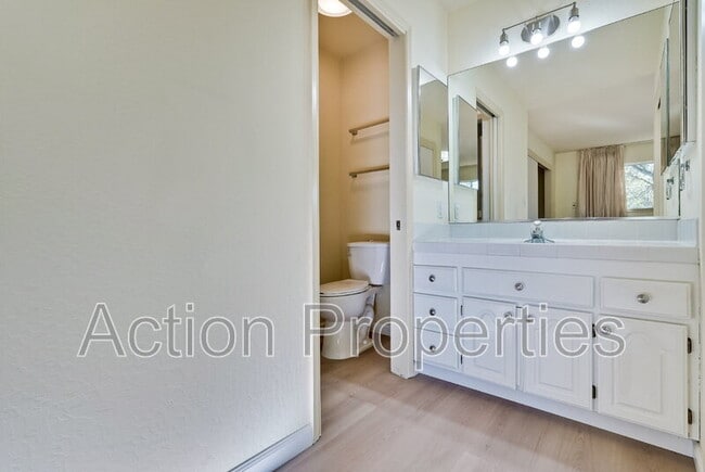 Building Photo - 3322 Shasta Dr