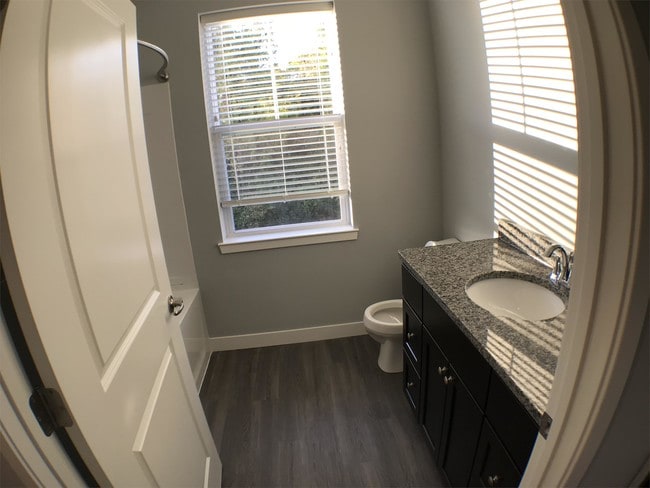 Building Photo - 1655 McCleary Ln