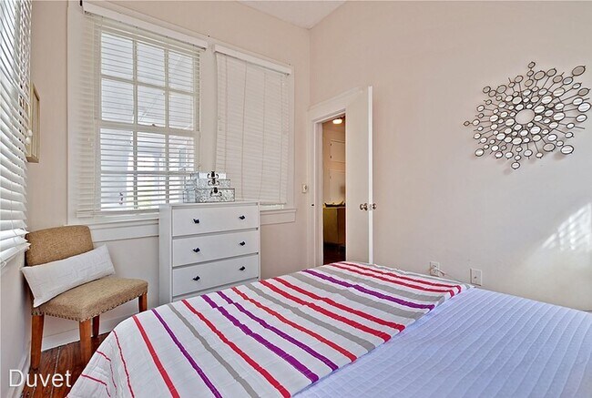 Building Photo - 3 br, 2 bath House - 179 Queen Street 2