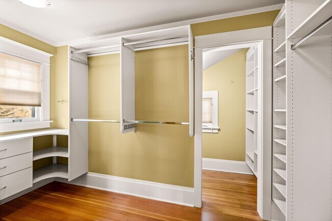 Building Photo - Elegant Grant Park Craftsman with Wine Cel...