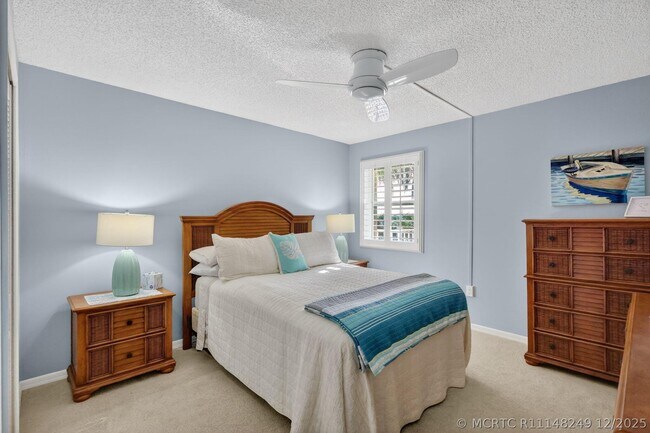 Building Photo - 10980 S Ocean Dr