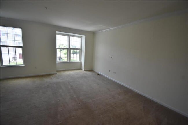 Building Photo - 1 White Rose Lane